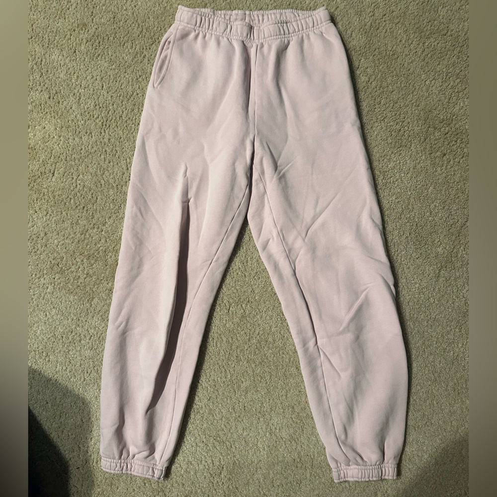 Aritzia TNA sweatpants
